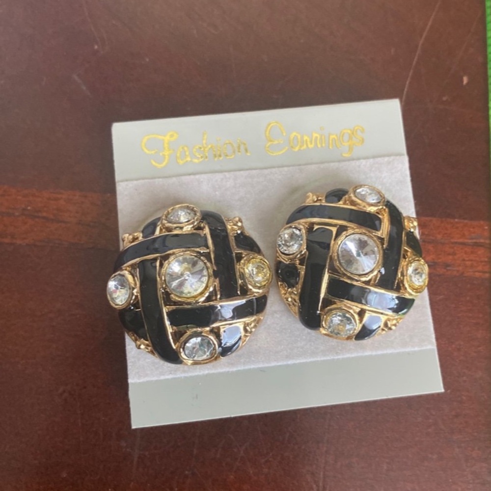 Fashion earrings